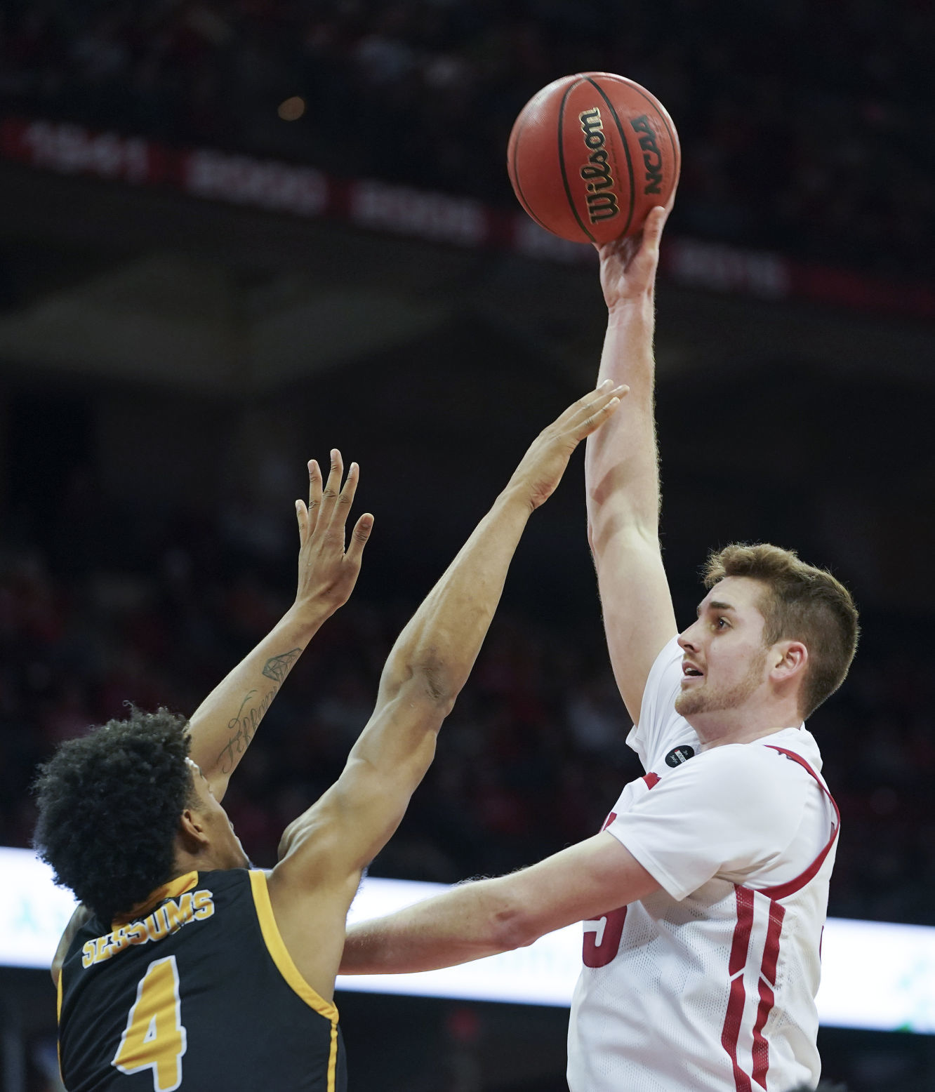 Badgers 83, Panthers 64